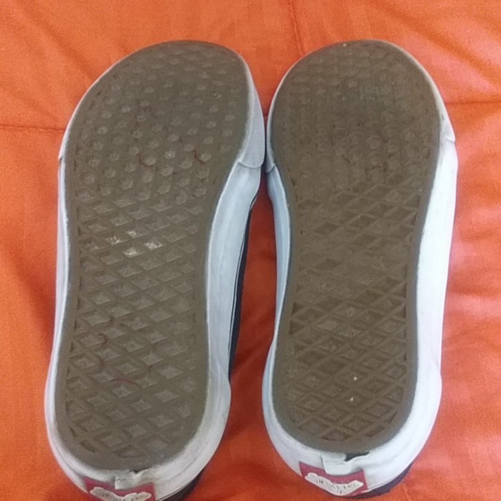 Vans - Picture 5 of 8